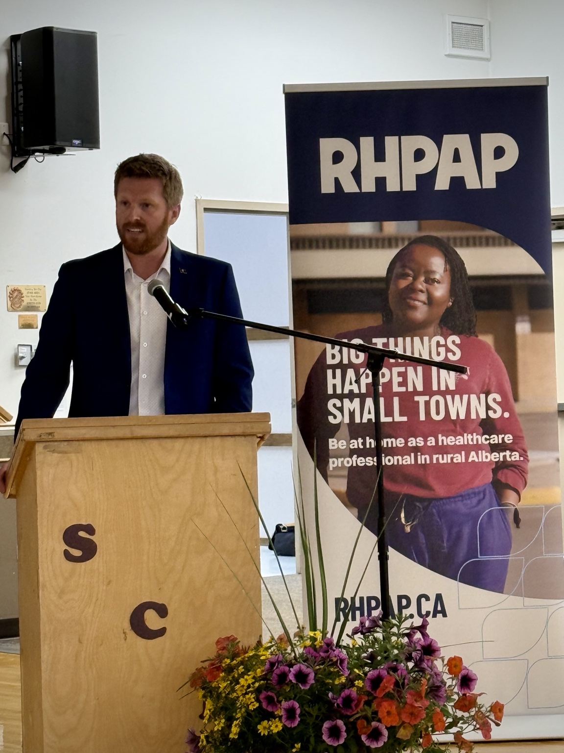 Dusty Myshrall speaking at a rural healthcare event
